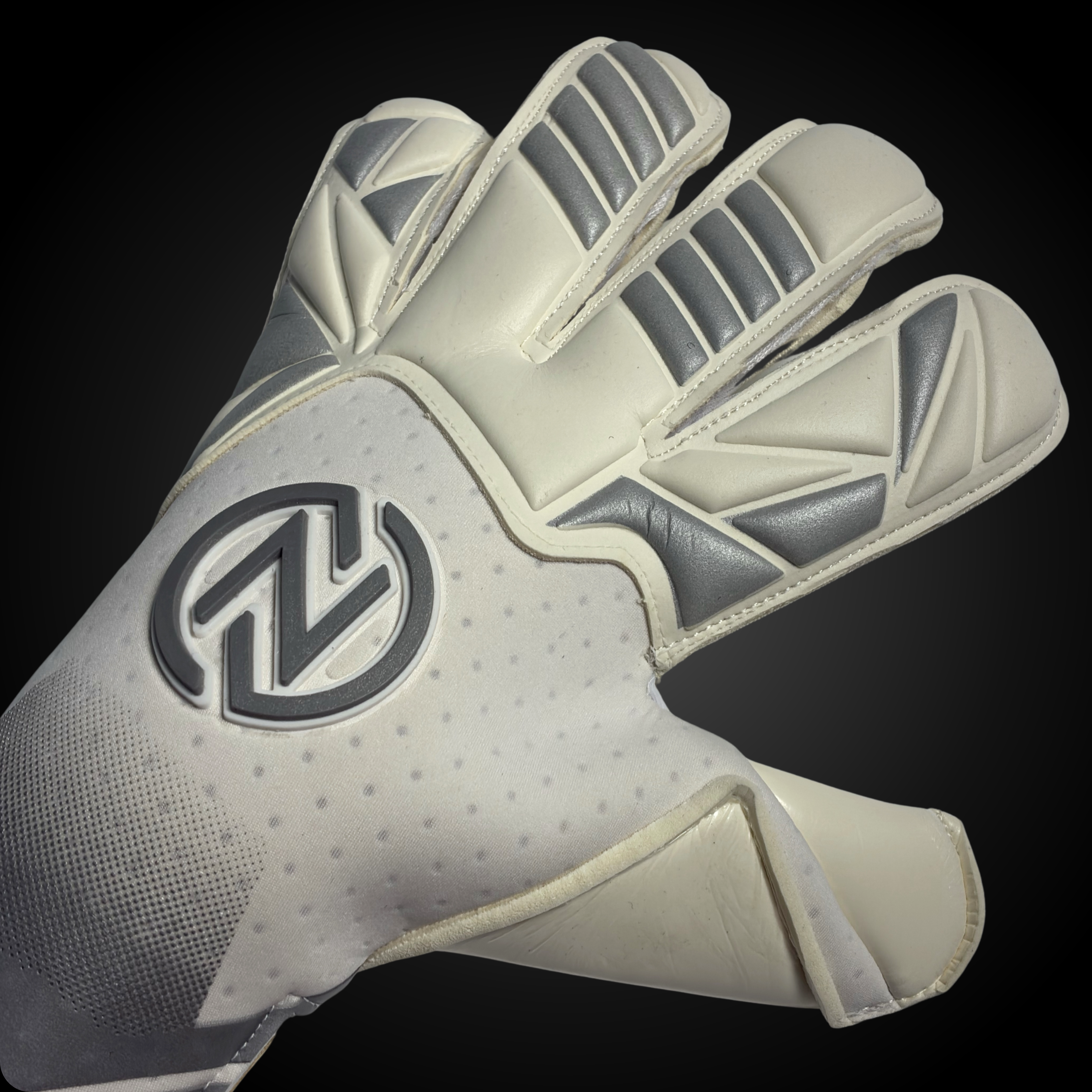 Guantes de Arquero Profesional NovaOne 3.0 Silver Edition - Blanco y Plateado