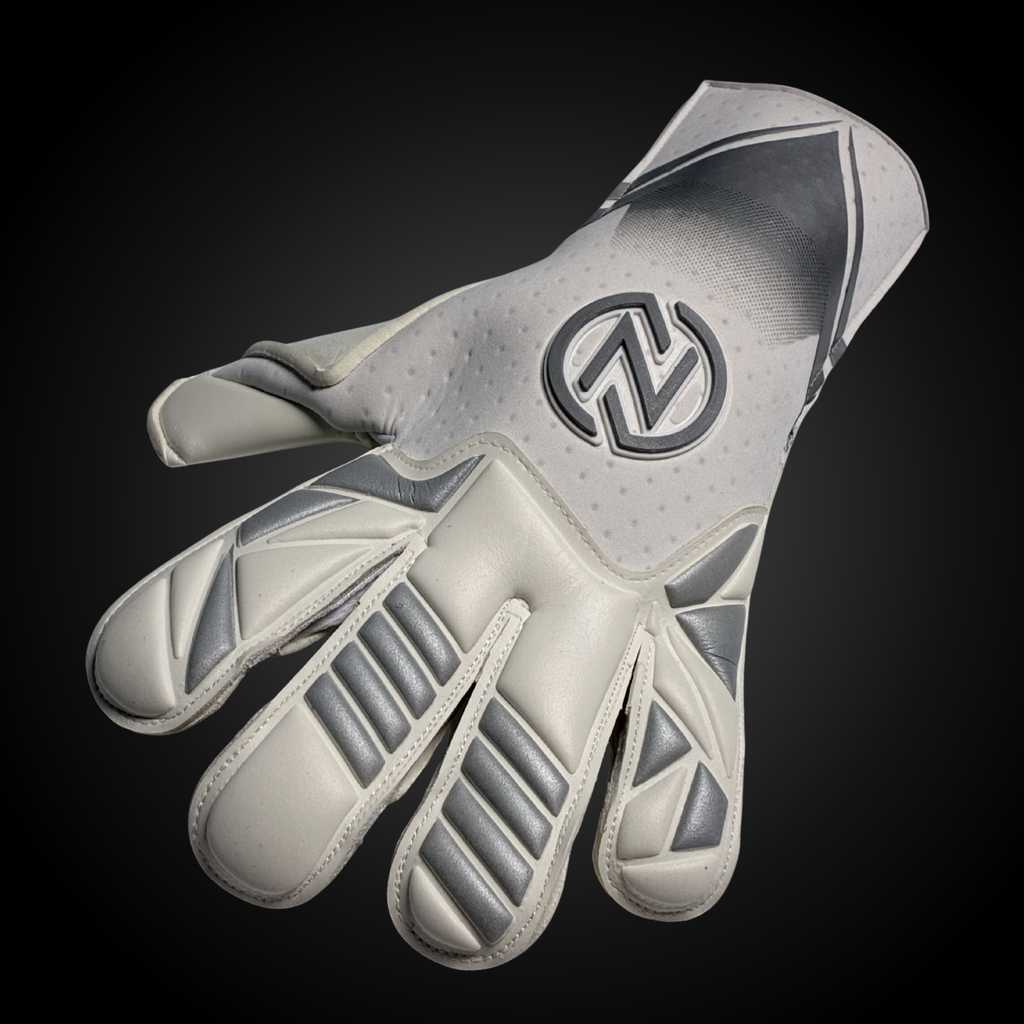 Guantes de Arquero Profesional NovaOne 3.0 Silver Edition - Blanco y Plateado