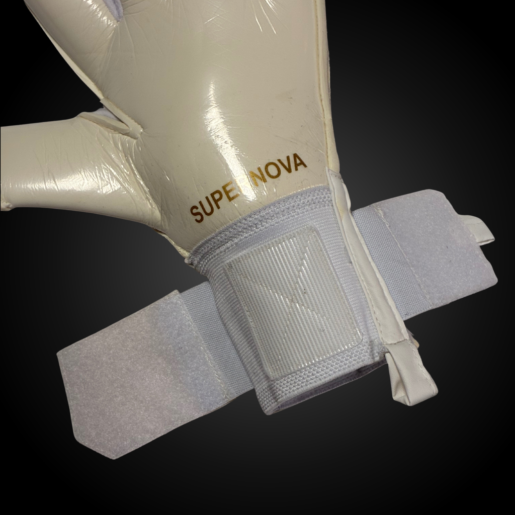 Supernova Gold Edition White– Guantes de Arquero Profesionales