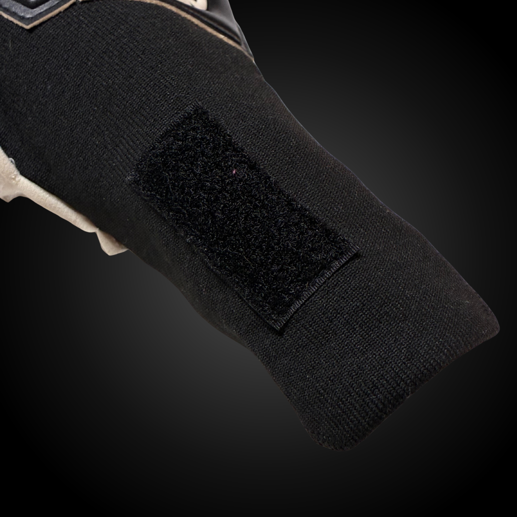 Fugazia 2.0 Flyknit Black & White – Guantes de Arquero Profesionales