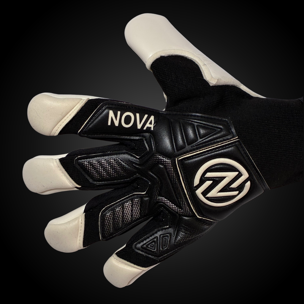Fugazia 2.0 Flyknit Black & White – Guantes de Arquero Profesionales